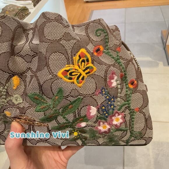 NWT COACH Faye Shoulder Bag Signature Jacquard With Floral Embroidery cdz02 - Picture 3 of 10